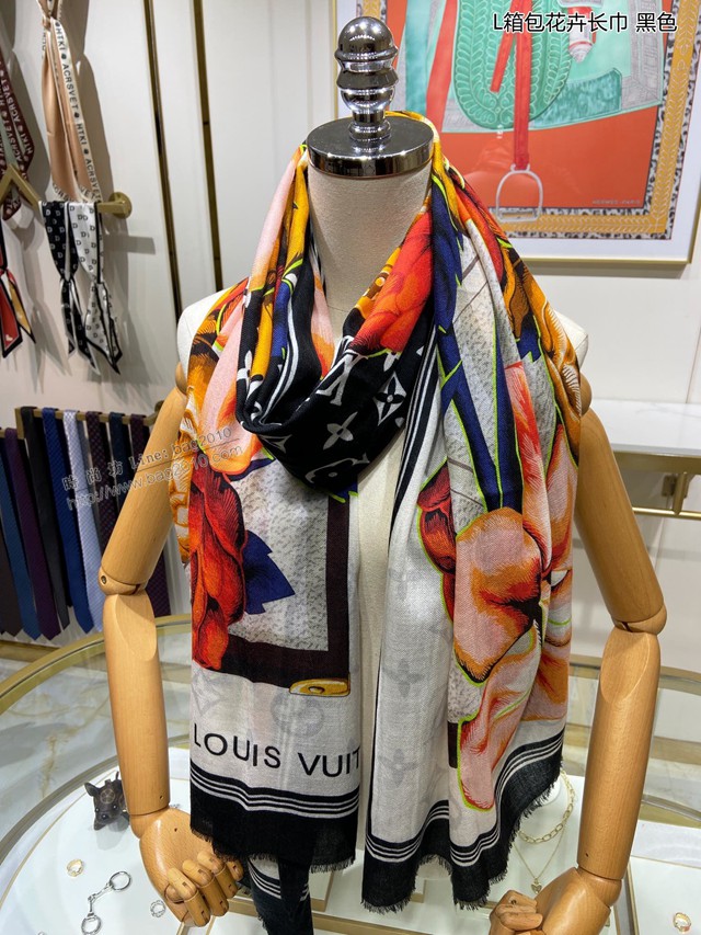 Louis Vuitton女士圍巾 路易威登2021新款頂級羊絨圍巾披肩 LV箱包花卉長巾  mmj1104